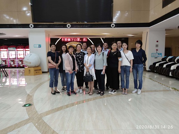 安徽8827太阳集团地产集团公司机关第一、第二党支部组织寓目爱国主义题材影片《八佰》